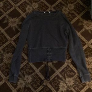 gray long sleeved top!